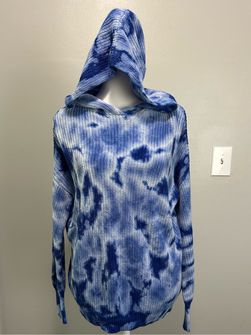 Derek Heart Blue Tie-Dye Knit Hooded Sweater